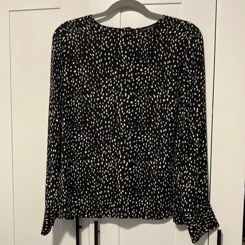 Banana Republic blouse with button closure at back